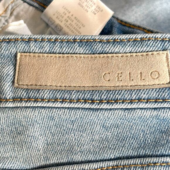 Cello Light Wash Wide Flare Jeans Size 11 Patchwork Panel Raw Hem Y2K Style - Picture 8 of 14